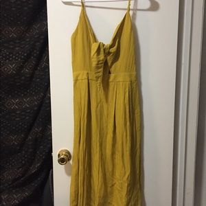 Mustard midi dress with front knot